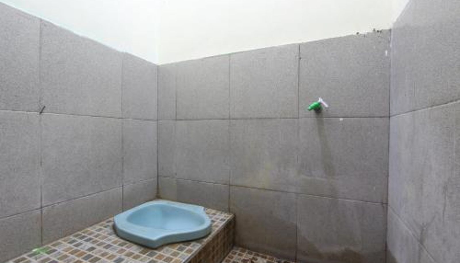 Zimmer - Hotel O Penginapan Tanjung Alang Syariah