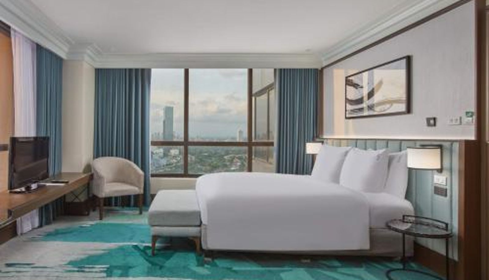 Room - Holiday Inn & Suites Manila Galleria by IHG