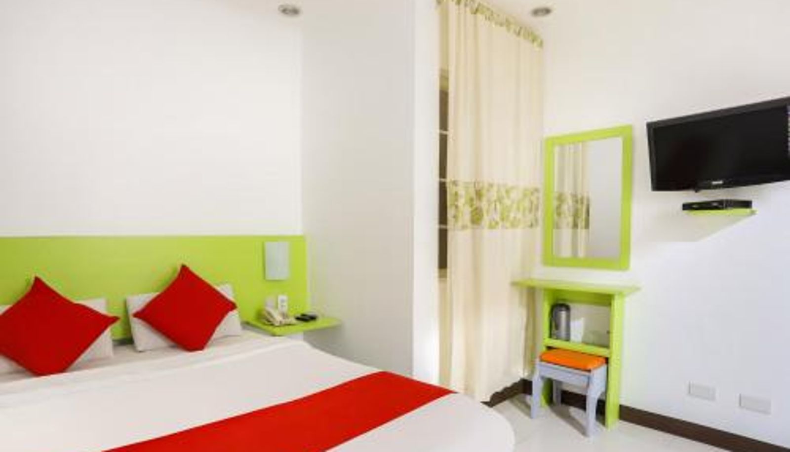 Zimmer - OYO 210 Apple Tree Suites