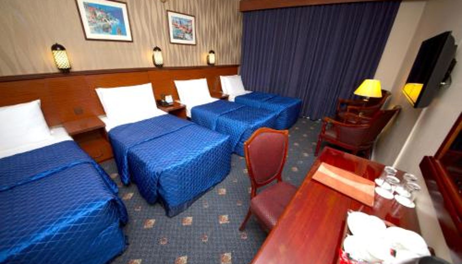 Chambre Familiale - Mount Royal Hotel