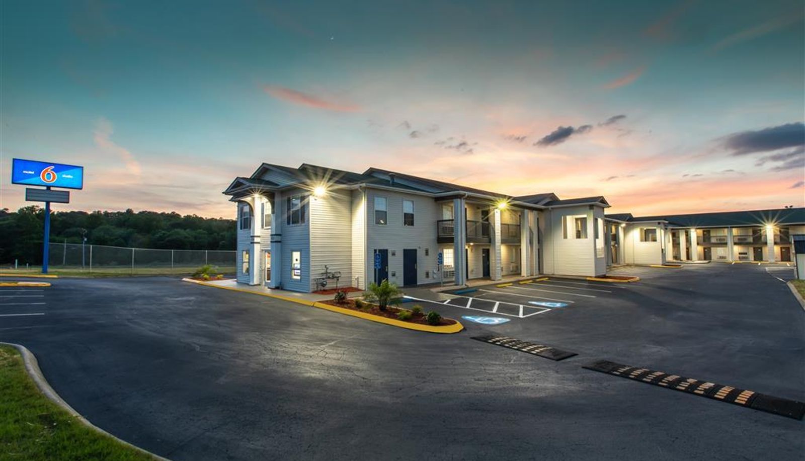 Exterior view - Studio 6 Greenville SC SC I85 near Downtown