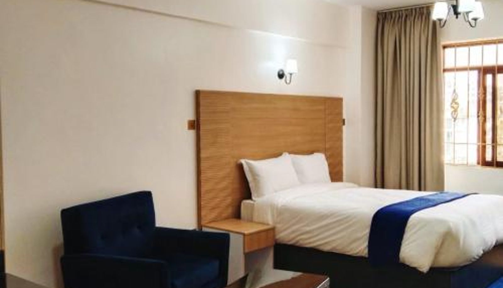 Chambre - Hays Suites Hotel