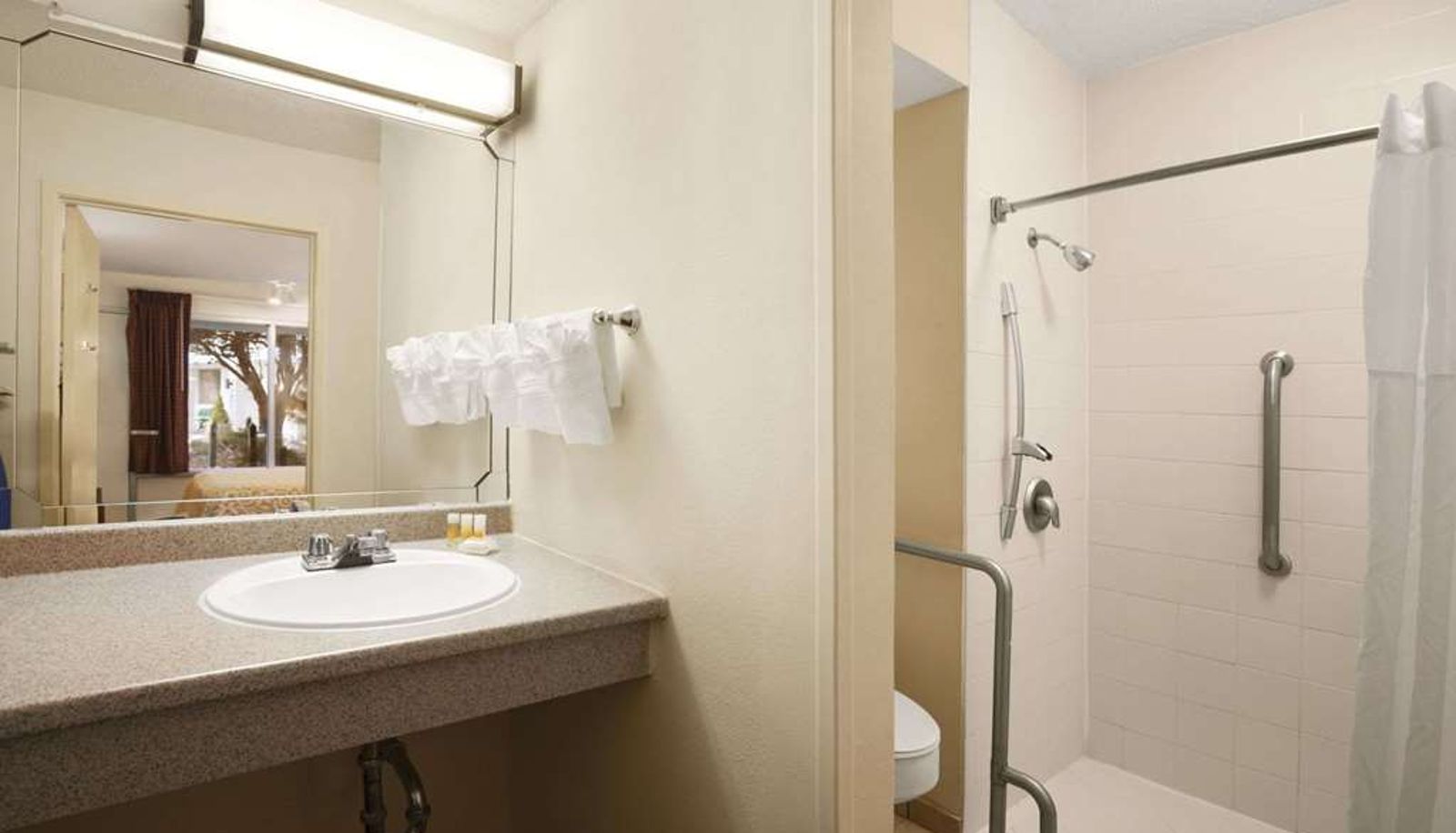Zimmer - Days Inn by Wyndham Alexandria