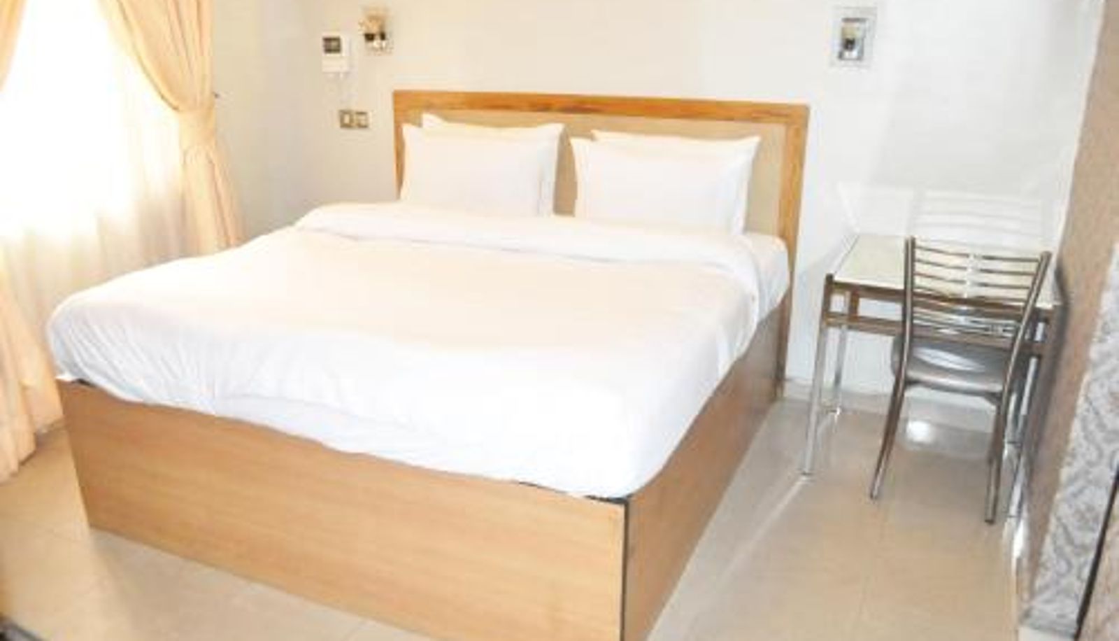Zimmer - Triple Tee Hotel
