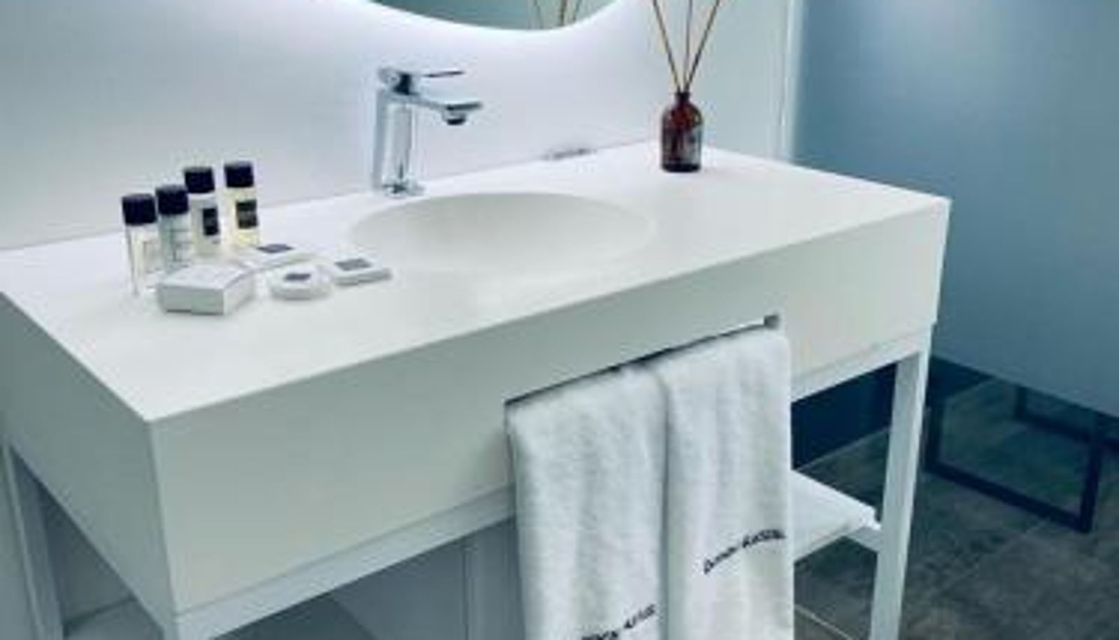 Bathroom - DESIGN SUITES Boutique Hotel - Adults Only