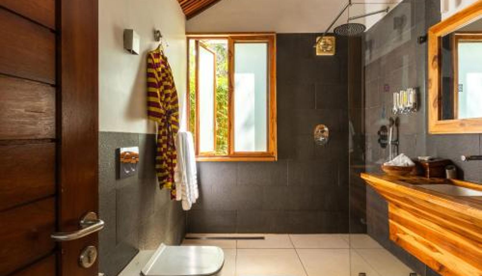 Badezimmer - Hemingways Retreat Kigali