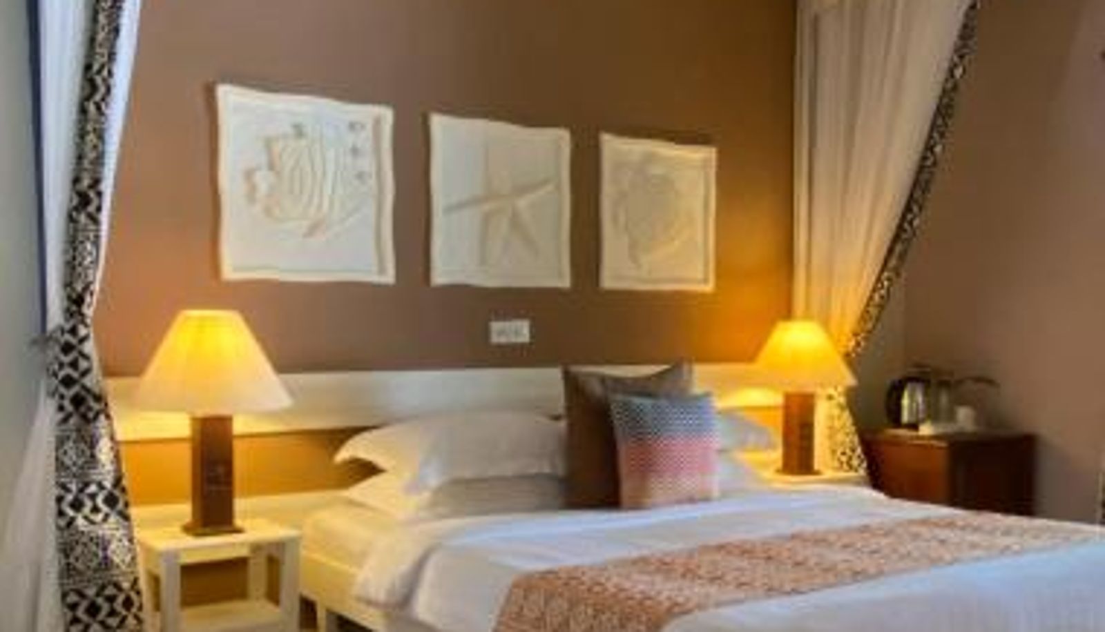 Zimmer - Pinewood Beach Resort and Spa