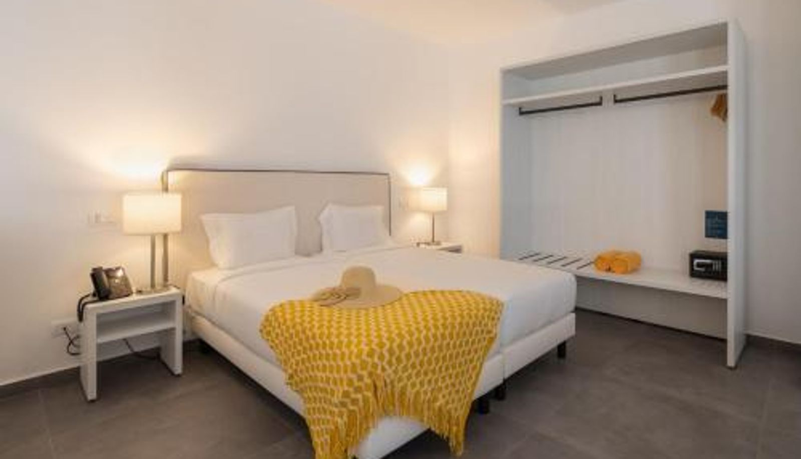 Info - Oasis White Hotel