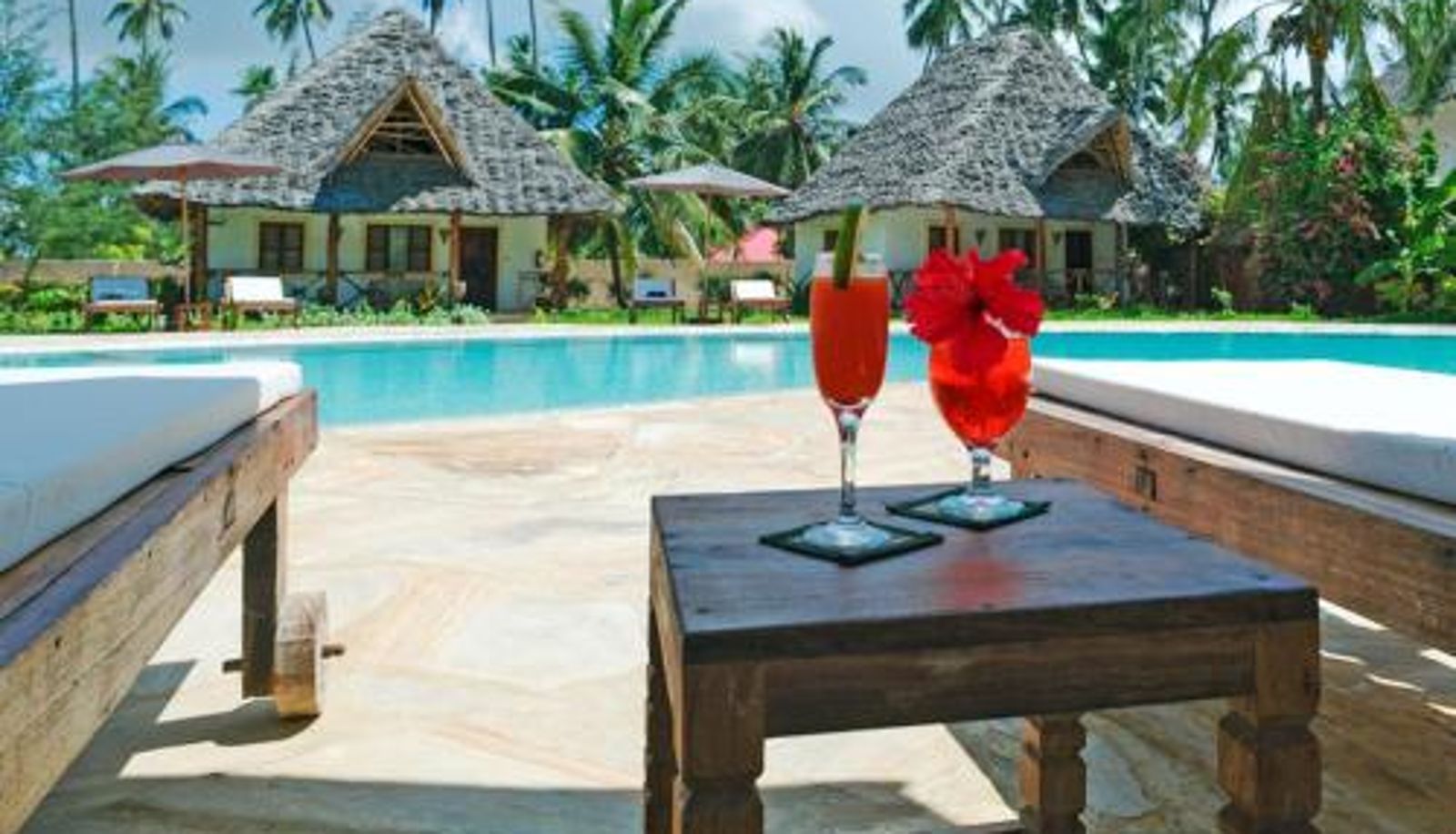 Zwembad - Pongwe Bay Resort