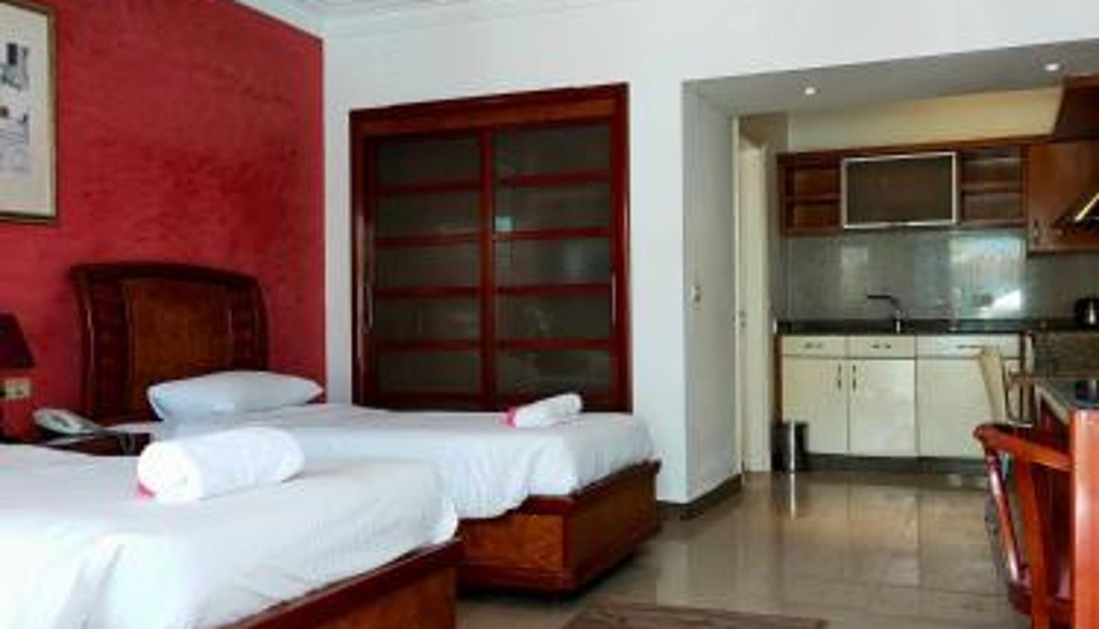 Zimmer - Herrmes Hostel AGE 18-42 أجانب فقط