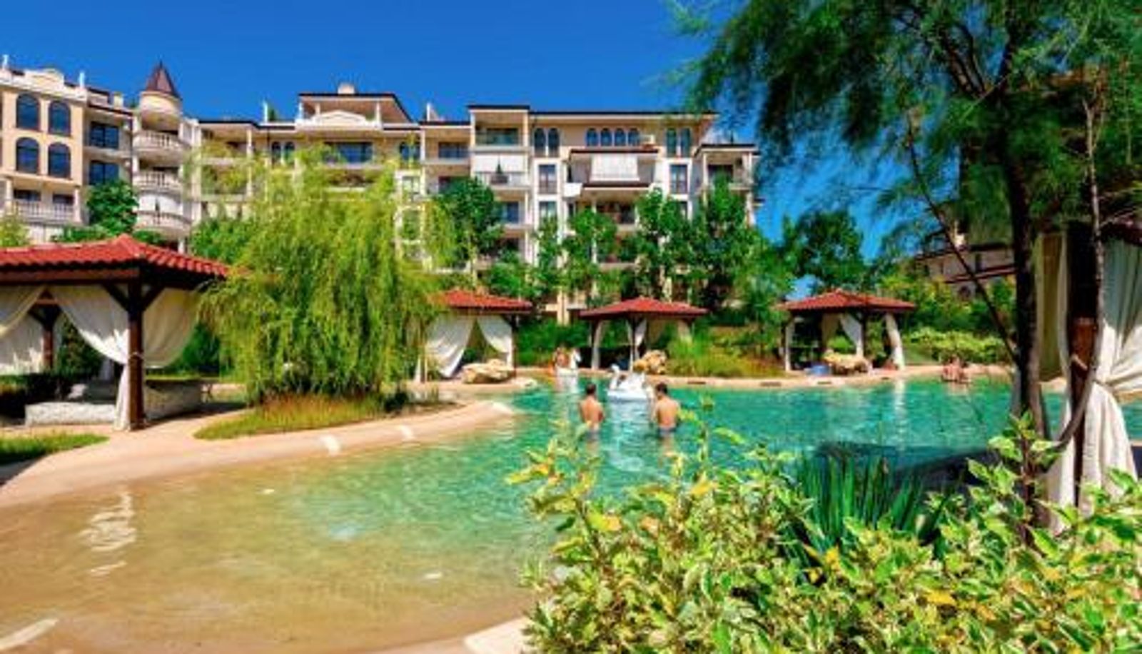 Zewnętrzna część hotelu - Poseidon VIP Residence Club Balneo & SPA Resort
