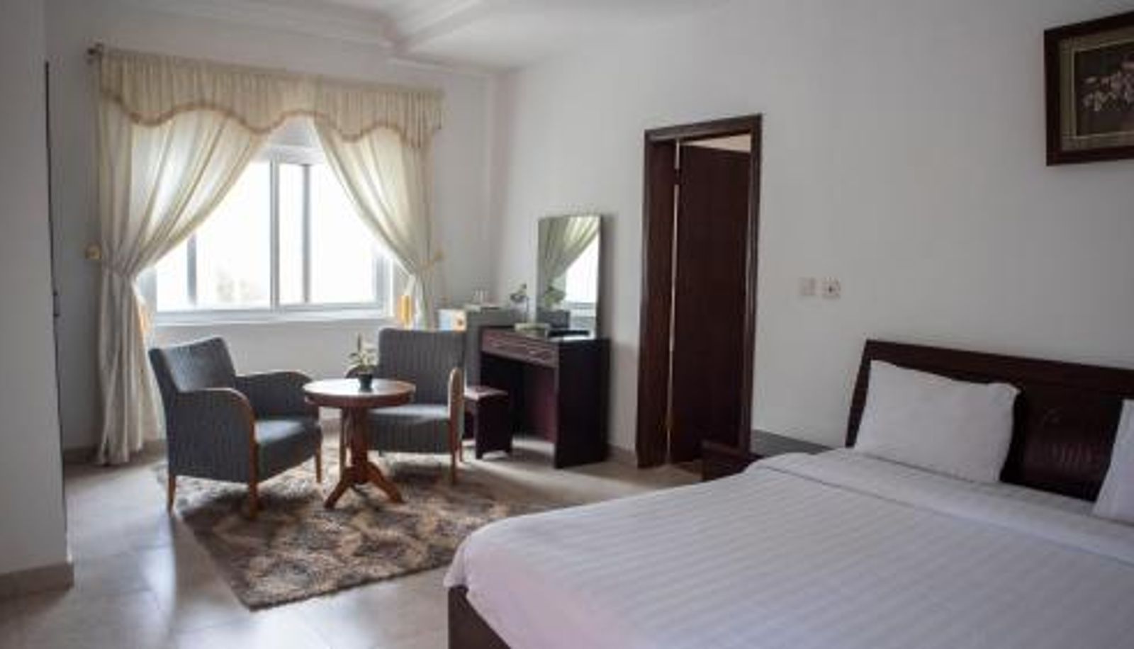 Zimmer - His Majesty's Hotel and Apartments