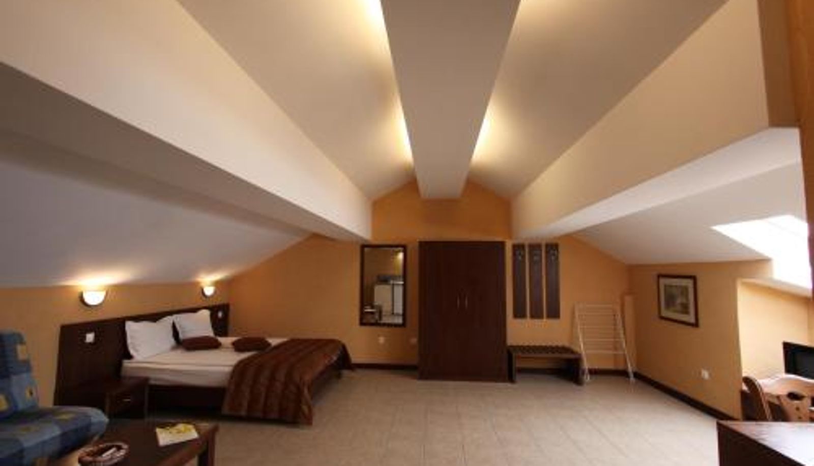 Room - Asti Arthotel
