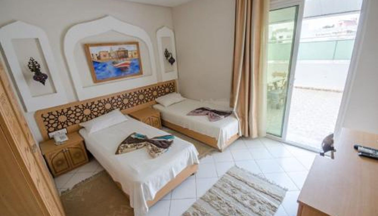 Dreibettzimmer - Saheb Ettabaa Tunis