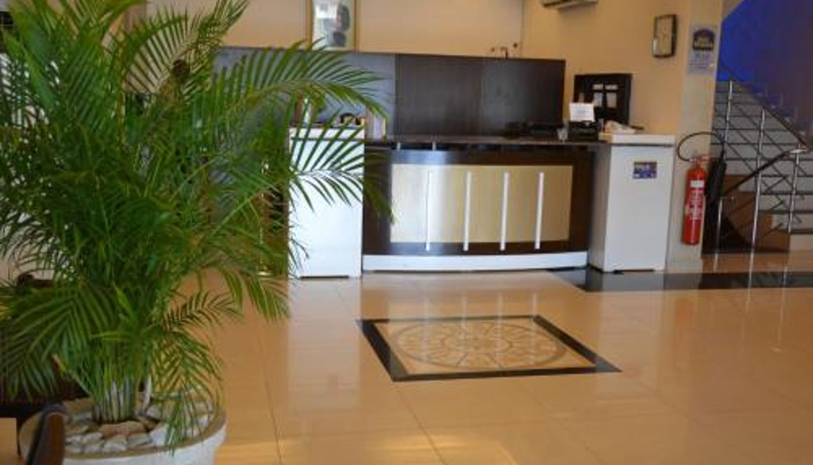 Rezeption - Nobila Airport Hotel