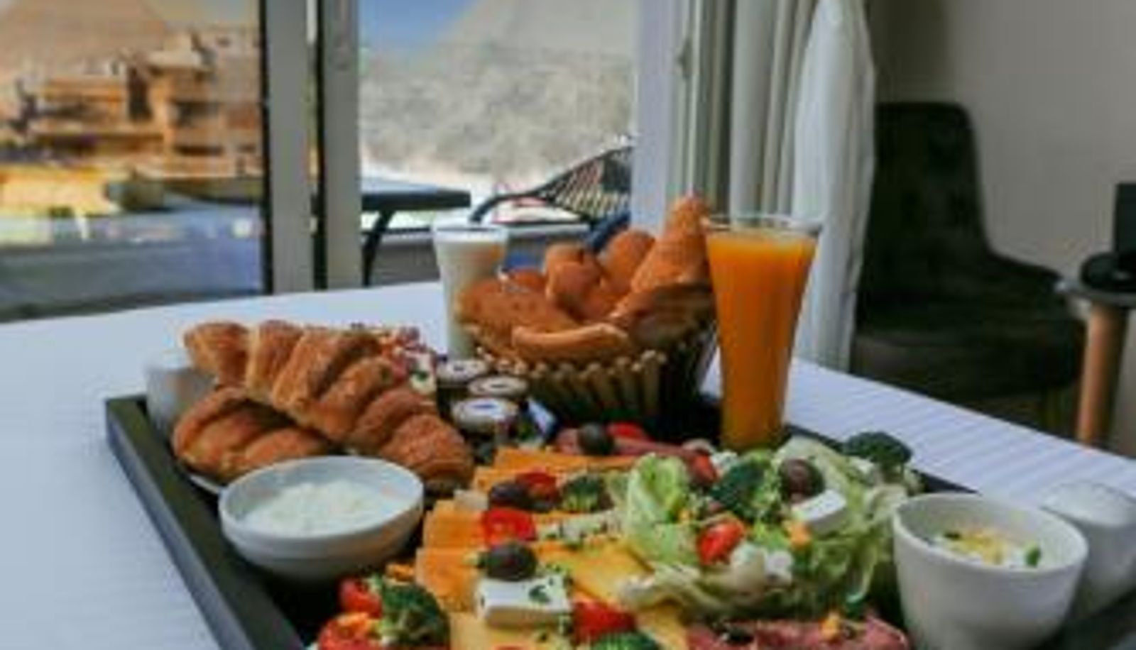 Ontbijtzaal in het restaurant - Sky Pyramids View Inn