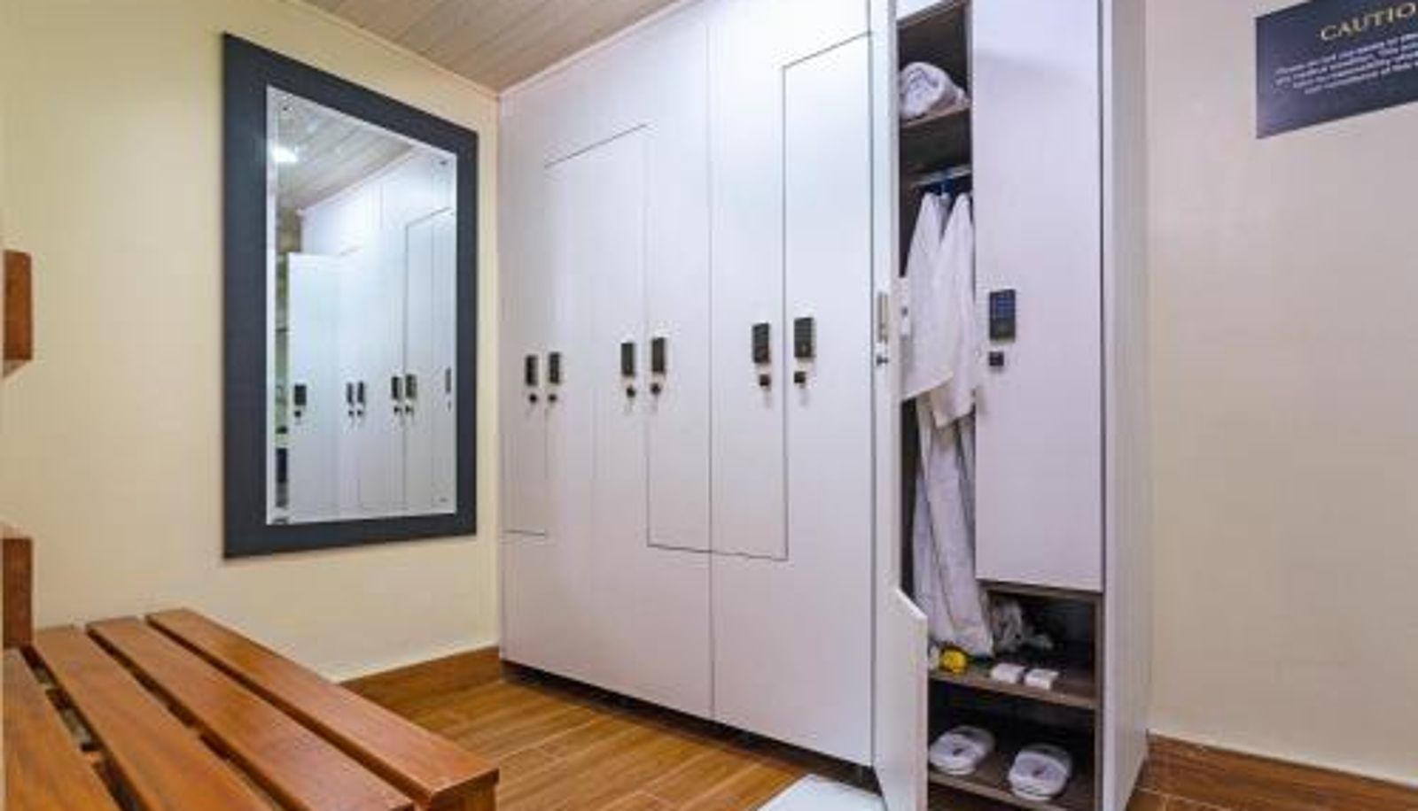 Wellness and fitness area - Saggys Suites Hotel & Spa