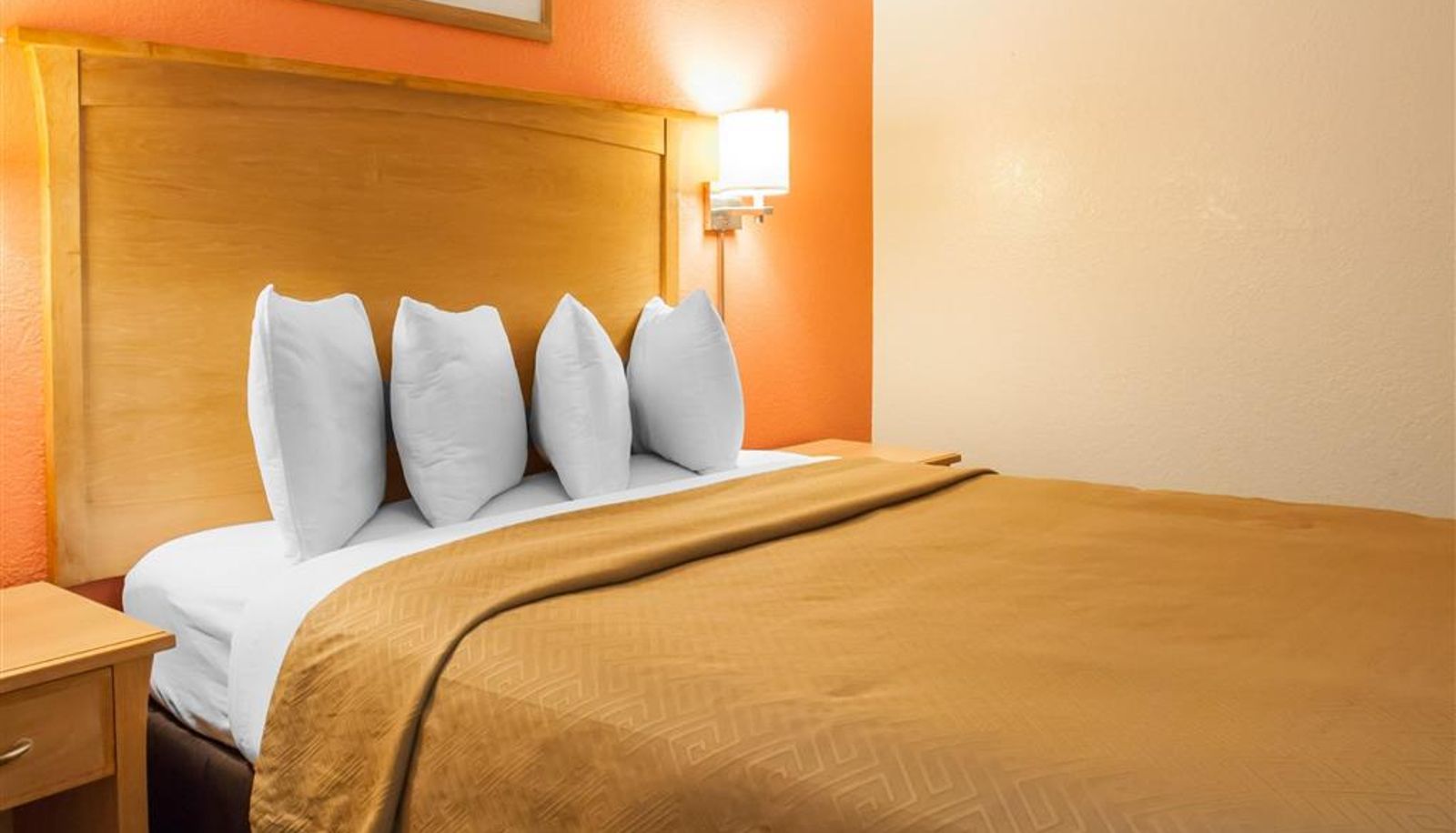 Room - Econo Lodge Kansas City Downtown North
