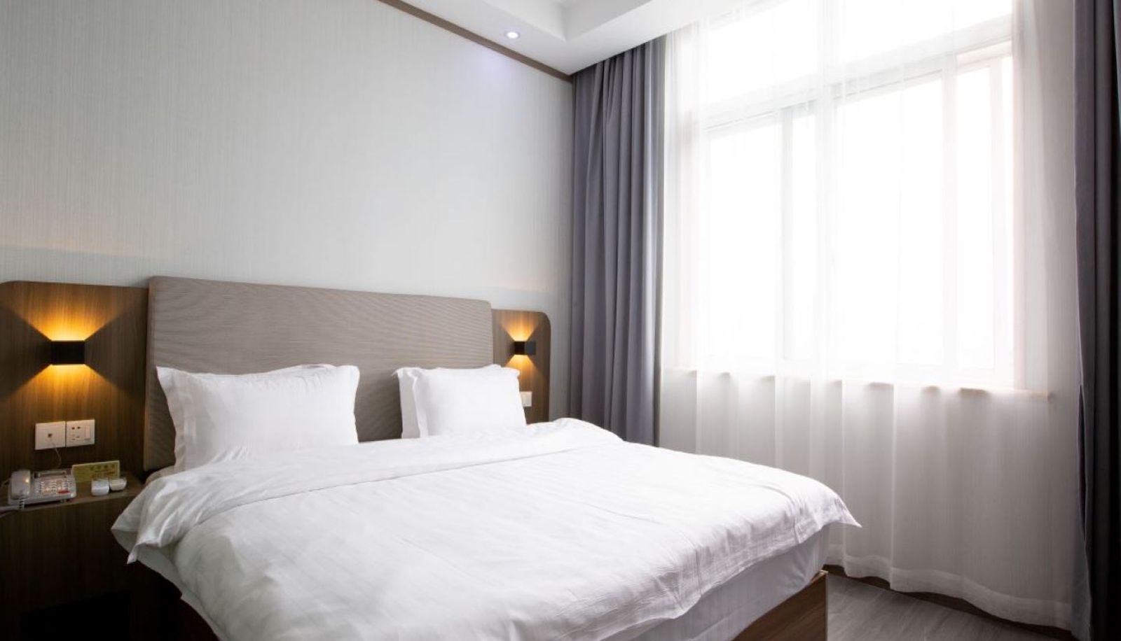 Info - Yilai Cixi Zhangqi colorful Plaza Hotel (Cixi Zhangqi colorful Plaza Hotel)