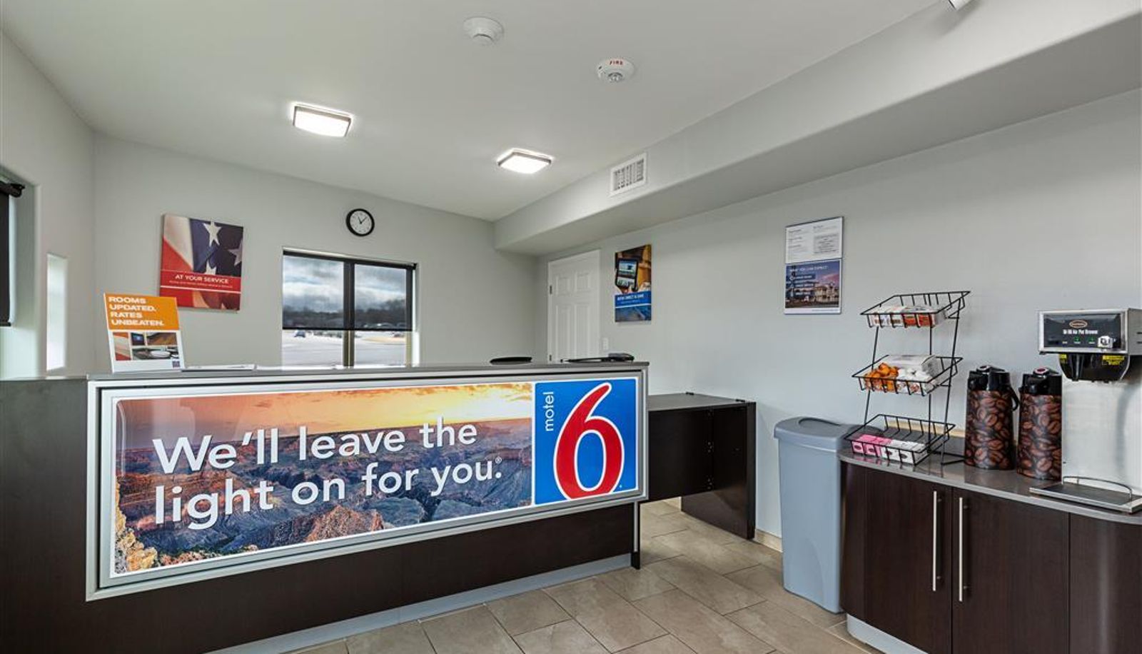 Salón - Motel 6 Show Low AZ