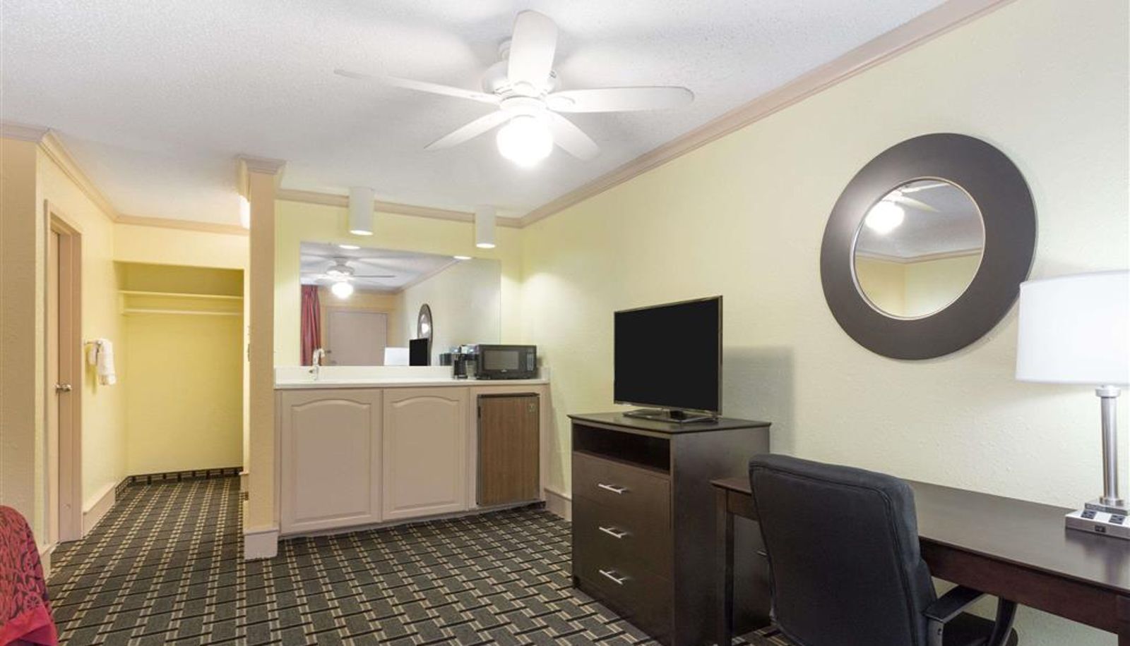 Zimmer - Days Inn by Wyndham Savannah Airport