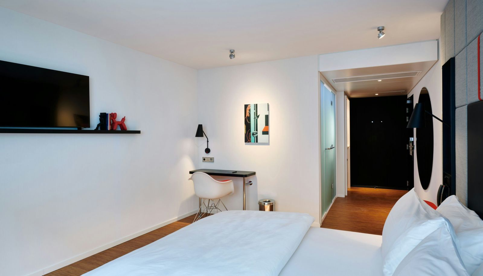 Room - citizenM Paris Opera