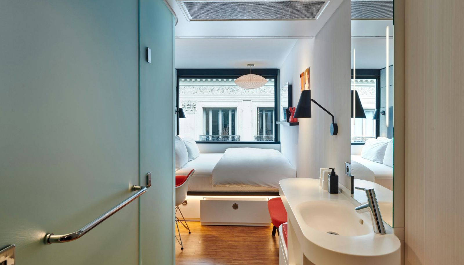 Zimmer - citizenM Paris Opera