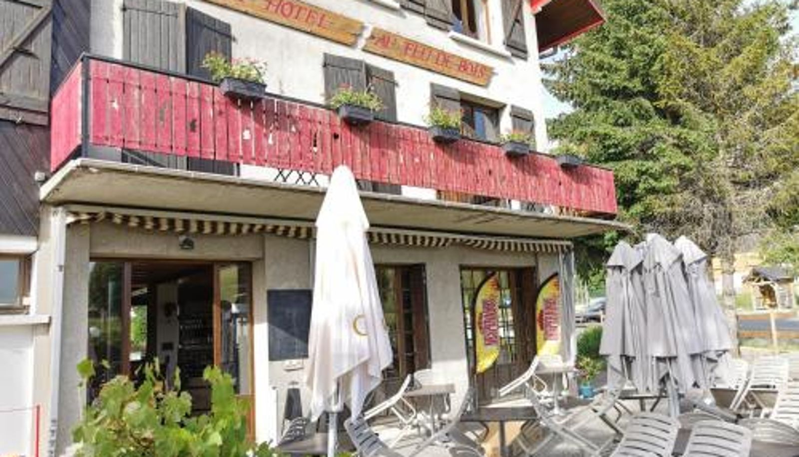 Terras - Hôtel Au Feu De Bois