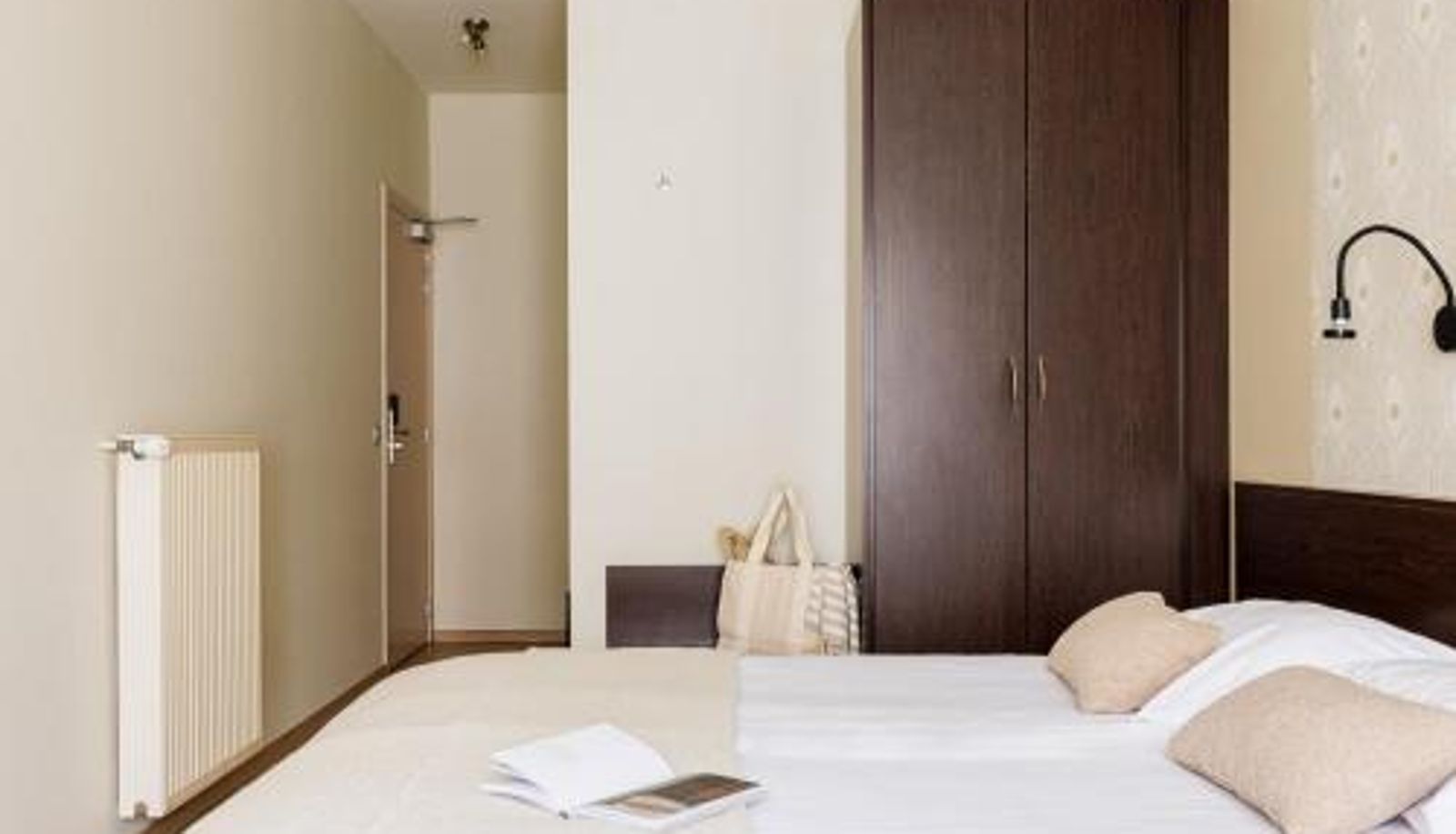 Info - Hotel Corner House by WP Hotels