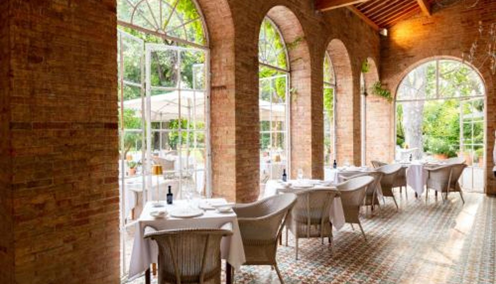 Sala de desayunos dentro del restaurante - Hôtel - Restaurant & Spa La Magdeleine - Mathias Dandine