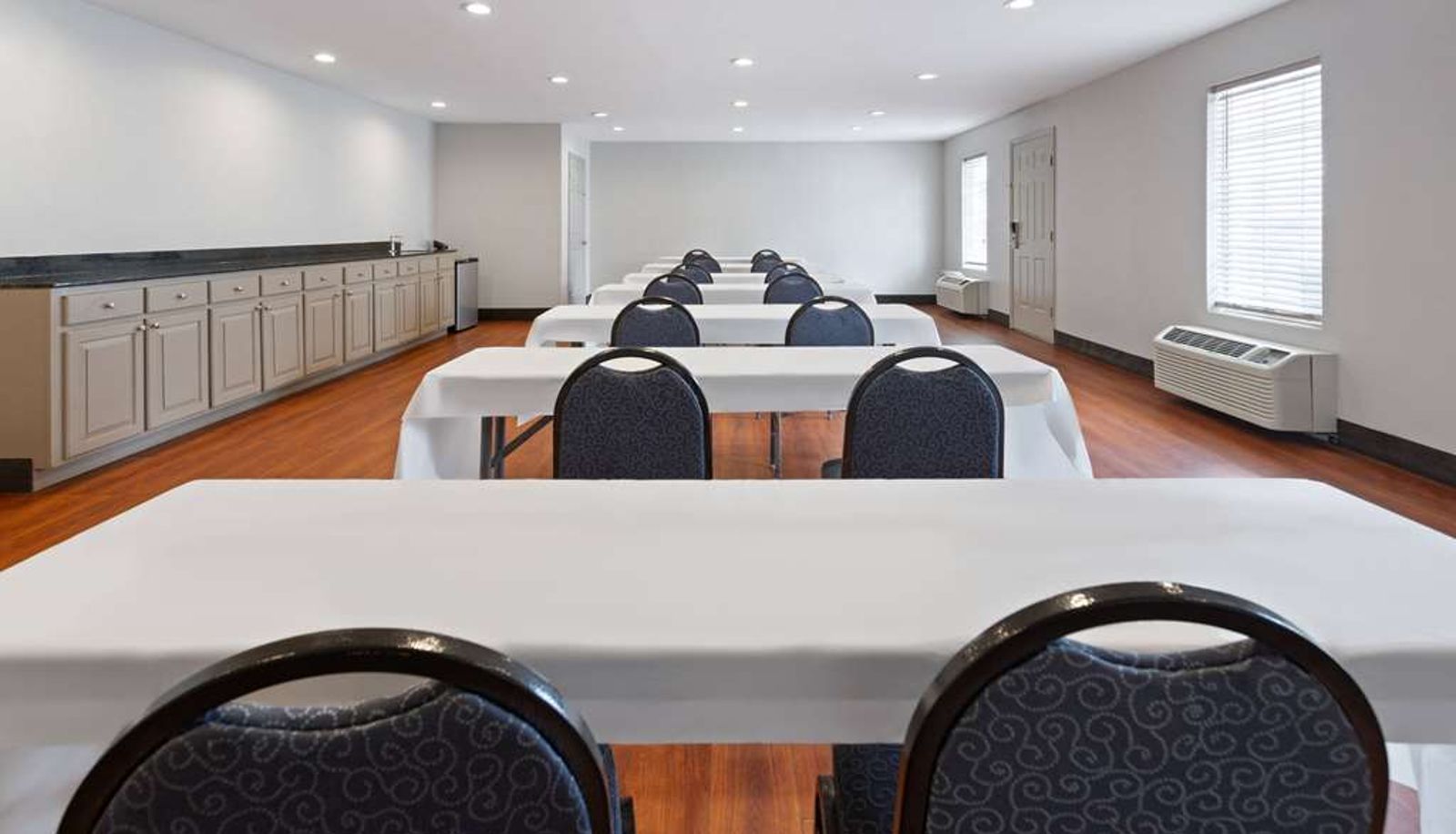Konferenzraum - Days Inn by Wyndham Americus