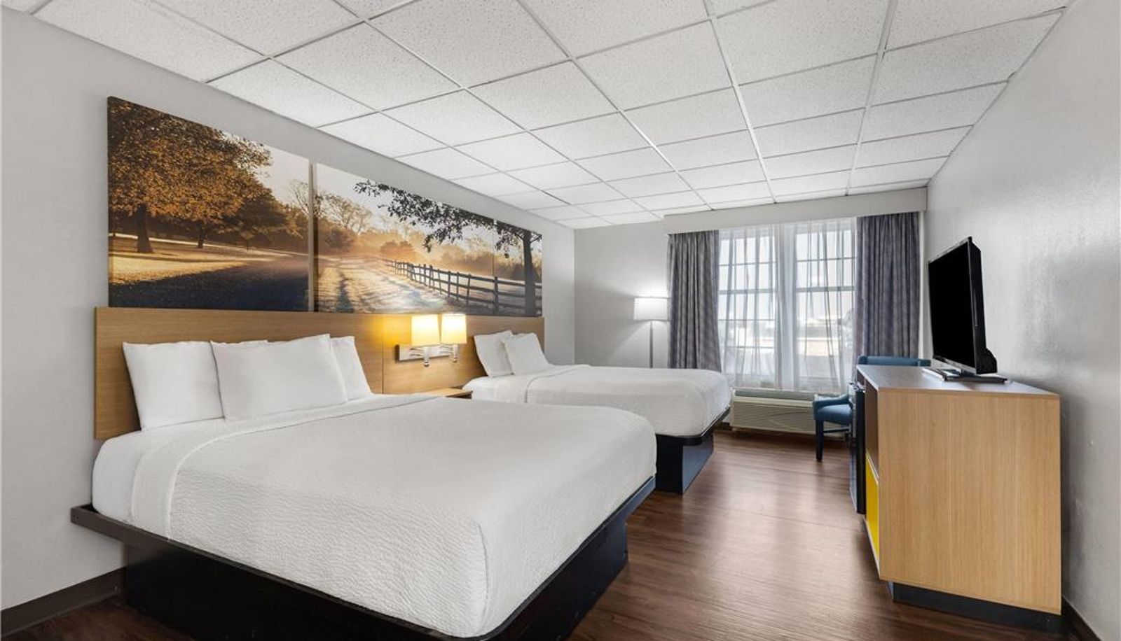 Room - Days Inn by Wyndham Madisonville