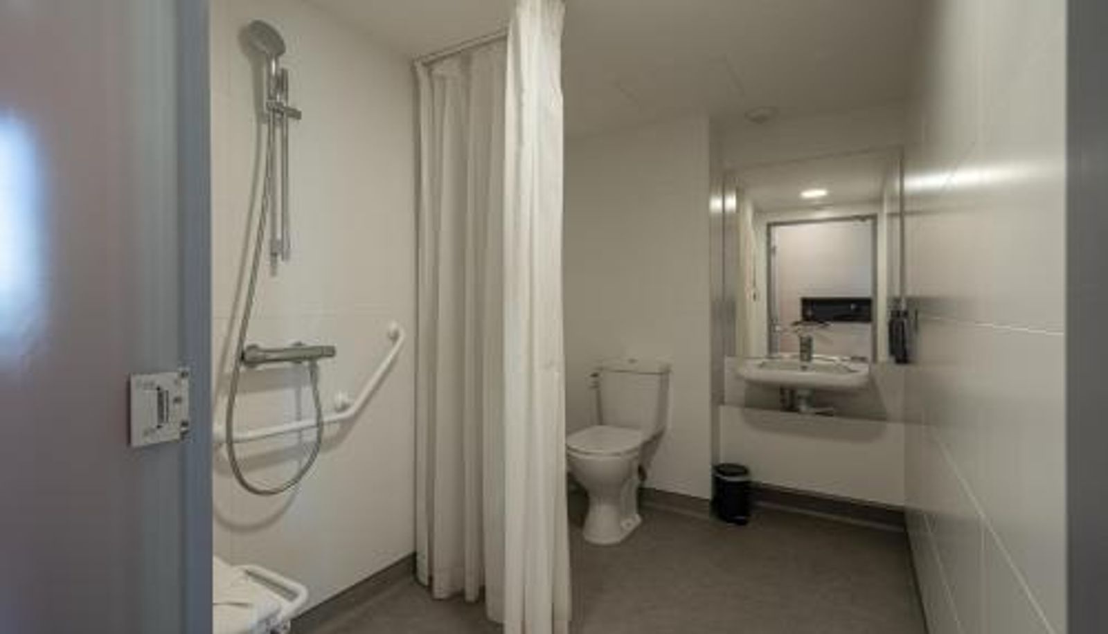 Bagno - easyHotel Paris Charles de Gaulle Villepinte