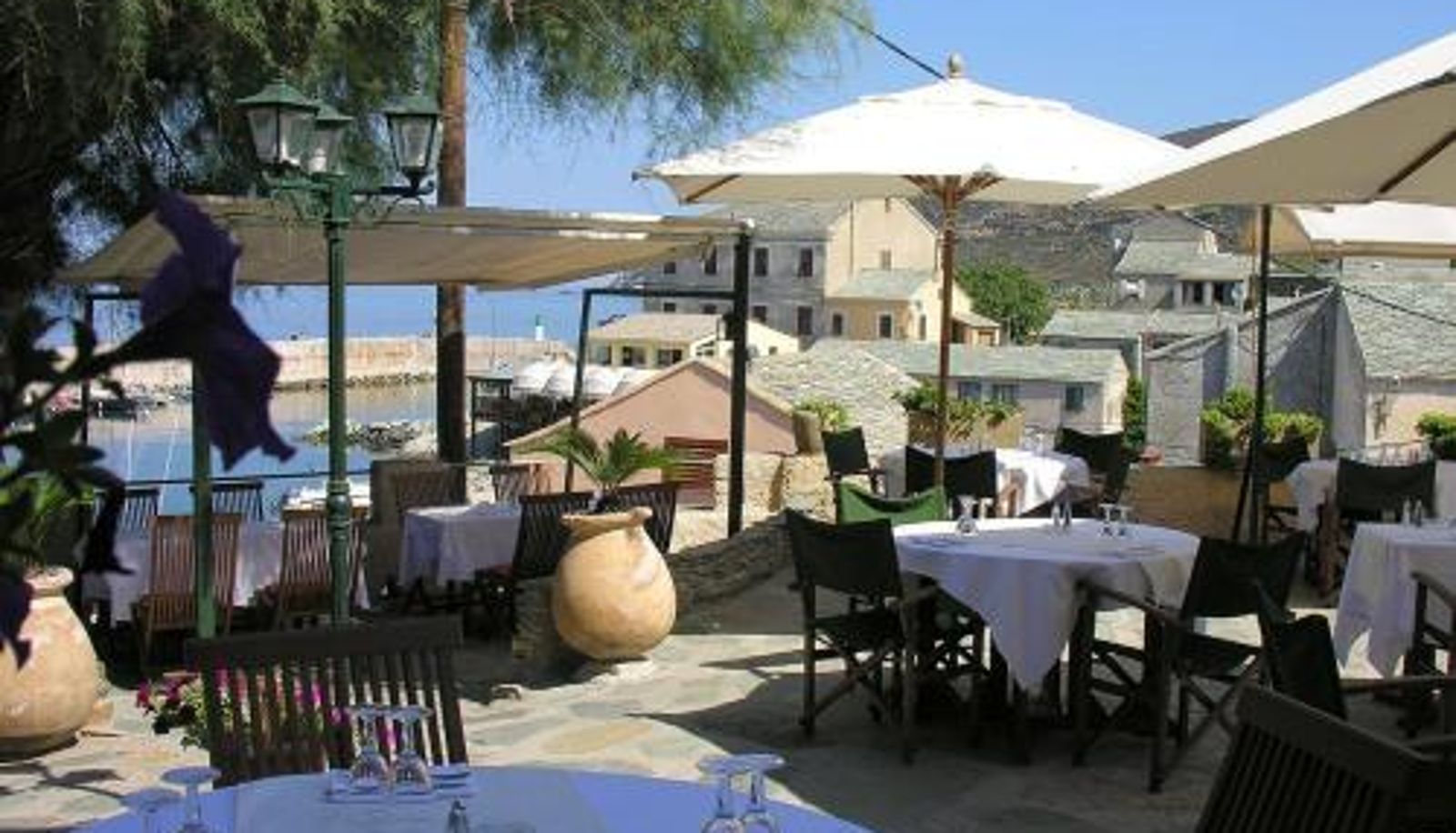 Sala de desayunos dentro del restaurante - Hotel-Restaurant Le Vieux Moulin