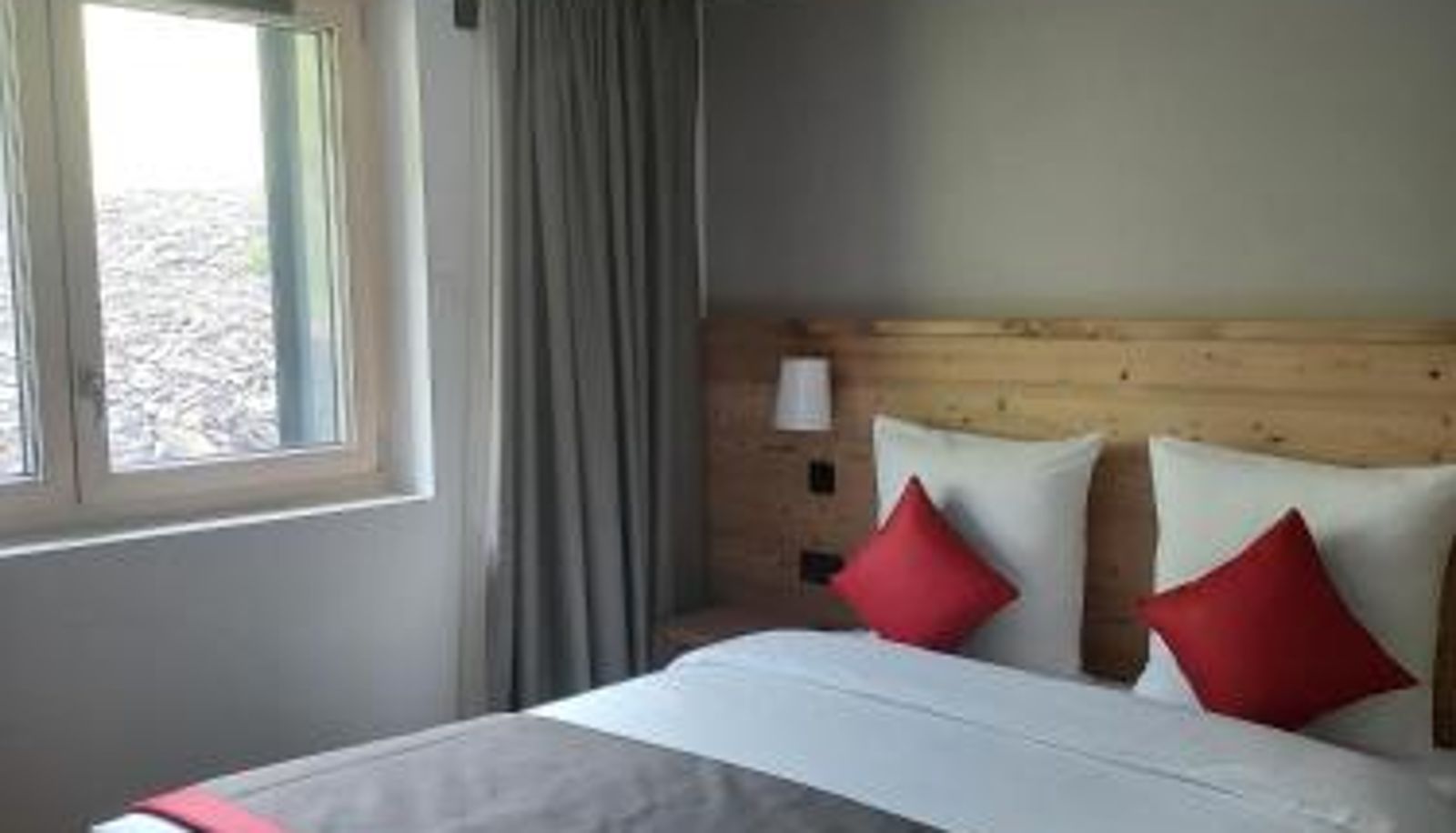 Info - AUBERGE DES GLIERES Plateau des Glières