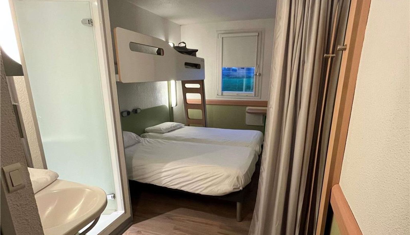 Zimmer - ibis budget Rennes Route de Saint-Malo