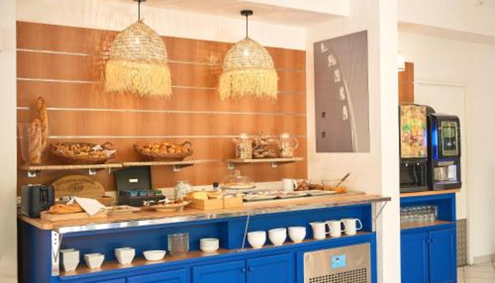 Sala de desayunos dentro del restaurante - Hôtel Les Rives Bleues