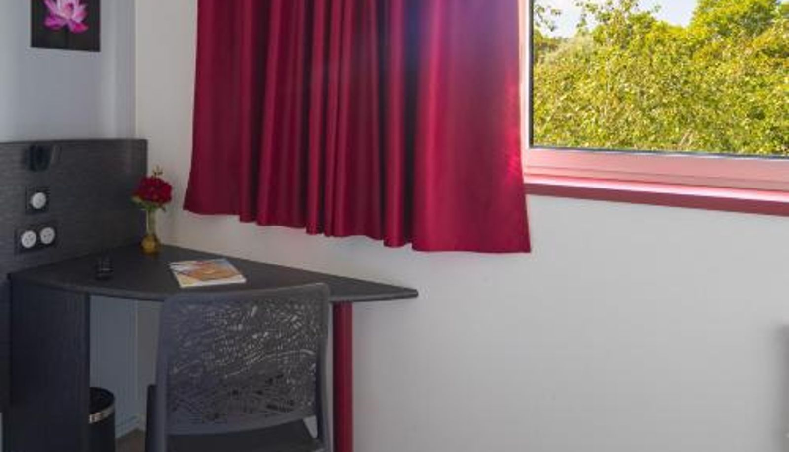 Pokój trzyosobowy - Hotel CIS Paris Kellermann