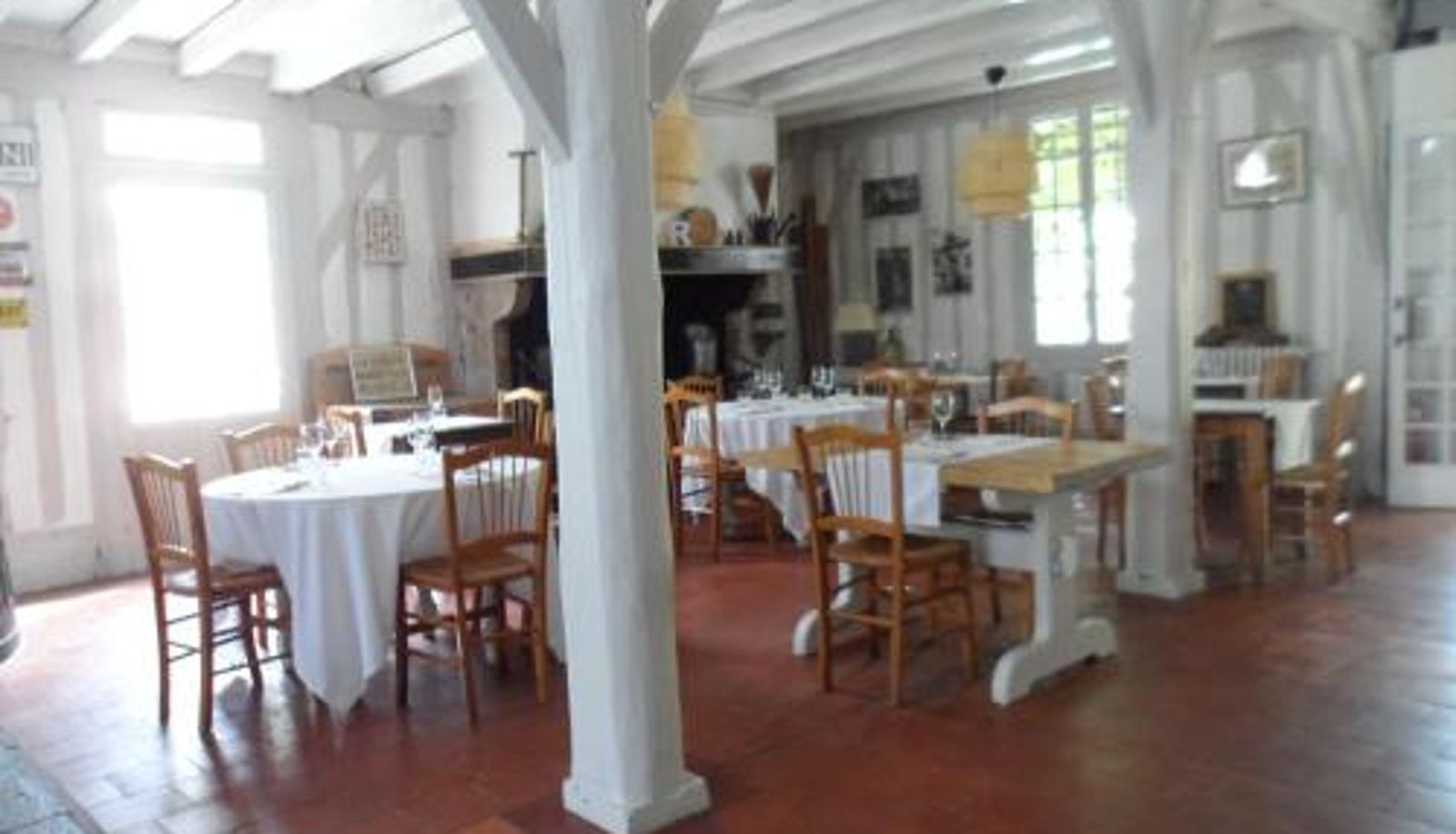 Ontbijtzaal in het restaurant - Hôtel et RESTAURANT traditionnel L' Escalandes