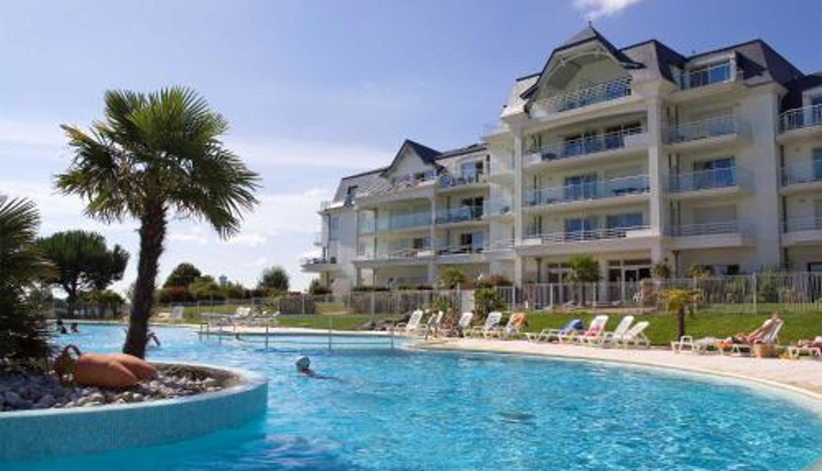 Pool - Madame Vacances Les Appartements de Fontenelles