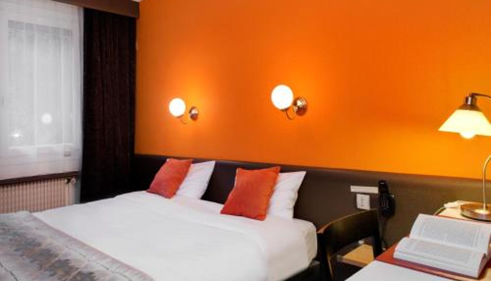 Chambre - Logis Hôtel du Midi - Saint Etienne Sud