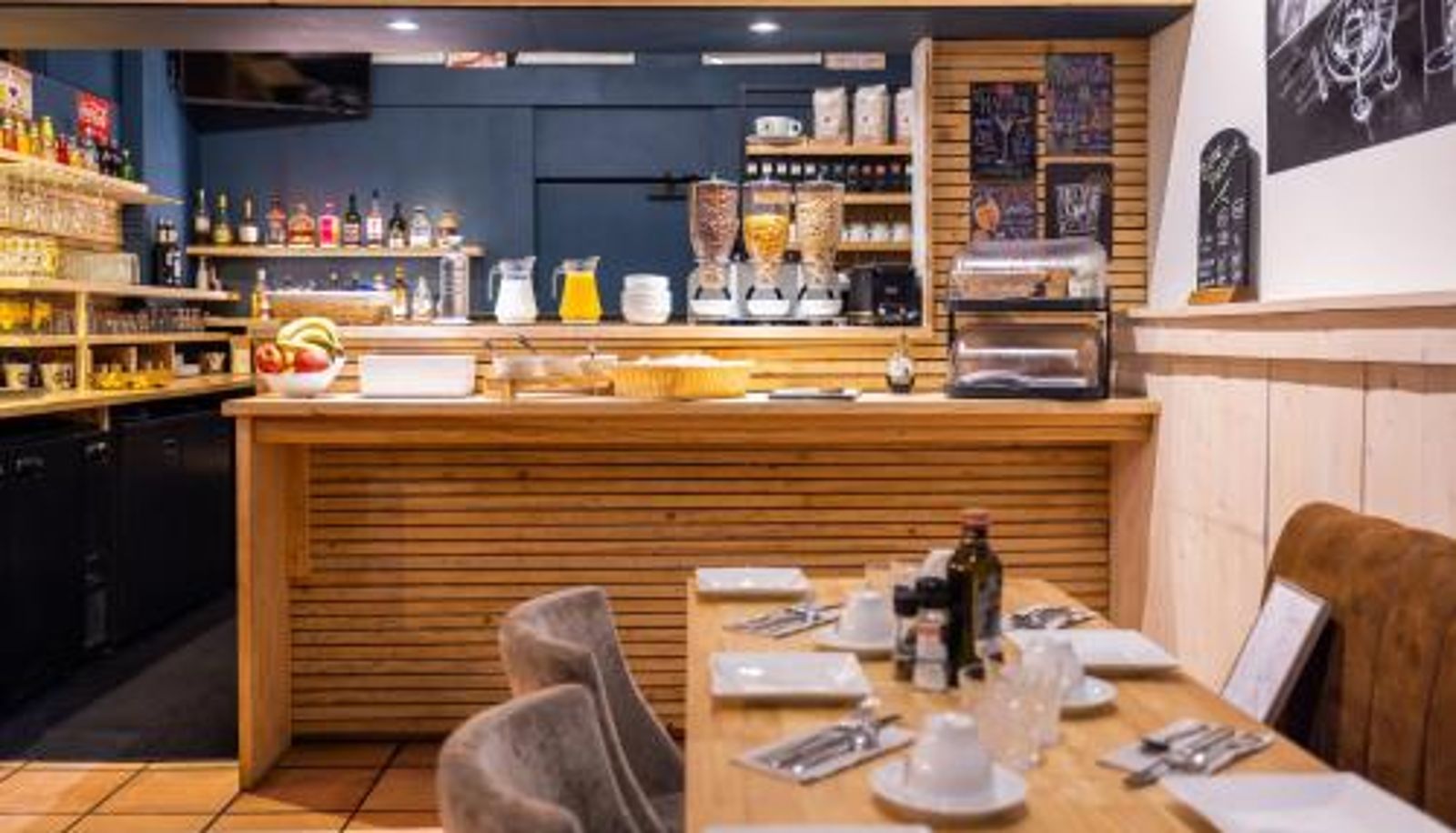 Sala śniadaniowa w restauracji - Le Relais de la Calèche