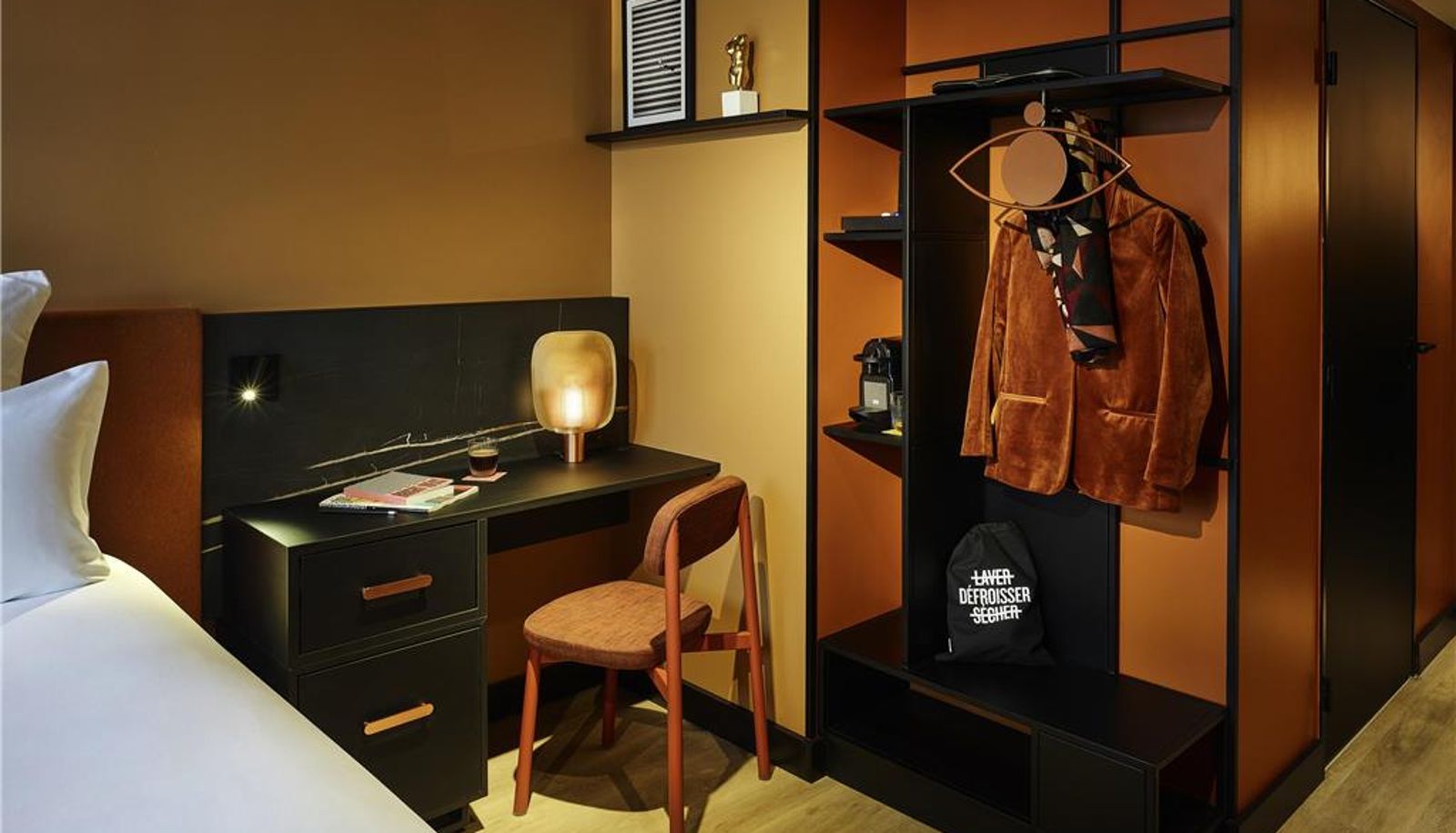 Room - TRIBE Paris Saint Ouen