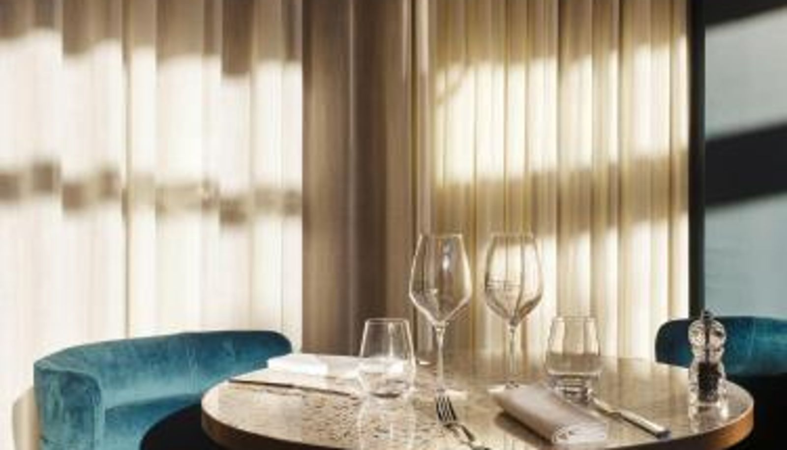 Frühstücksraum innerhalb des Restaurants - TRIBE Hôtel Le Touquet