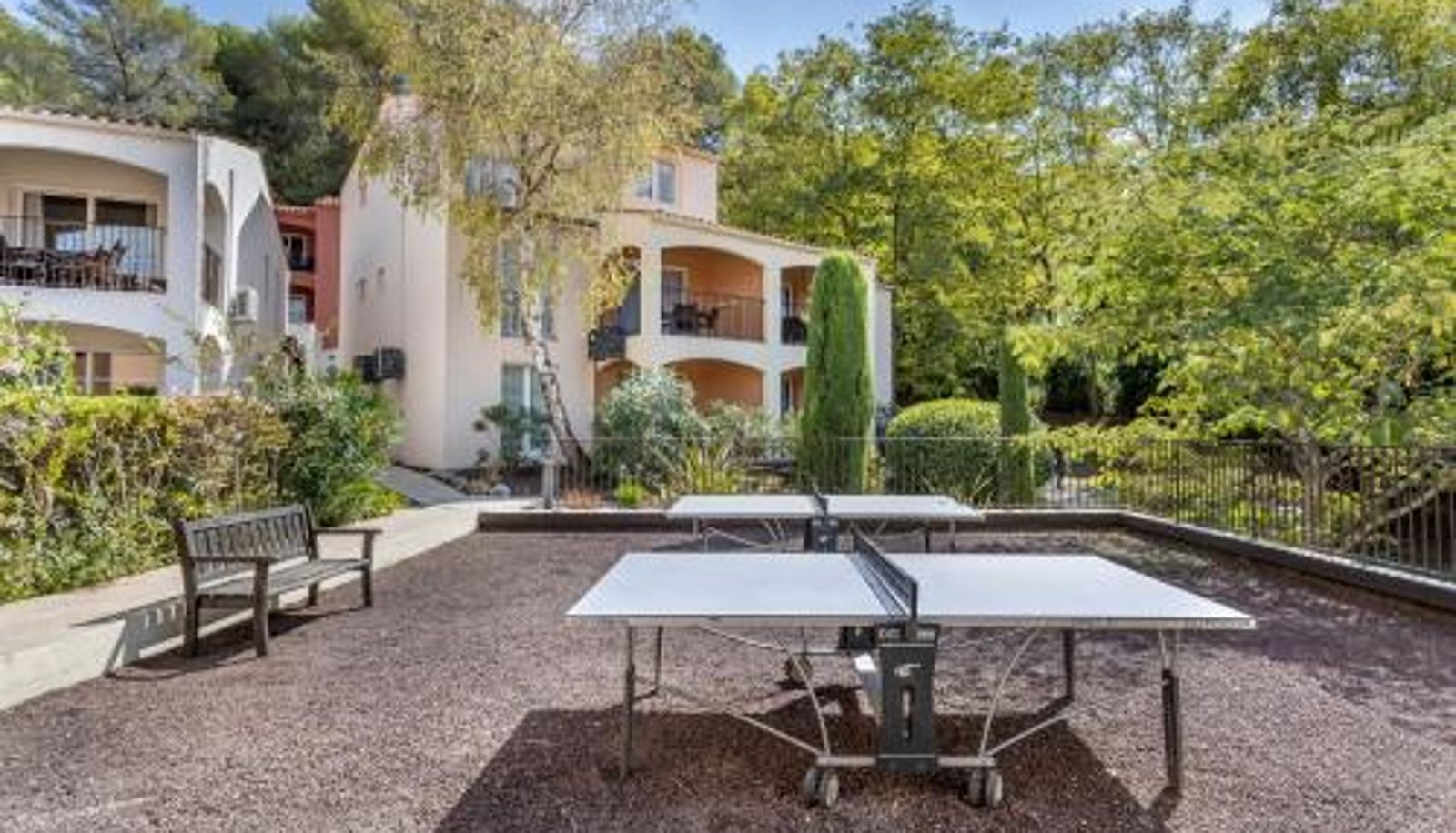 Info - Le Club Mougins