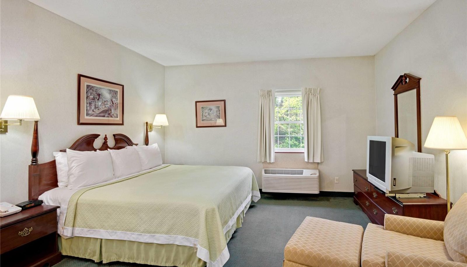 Room - Days Inn by Wyndham Lisbon