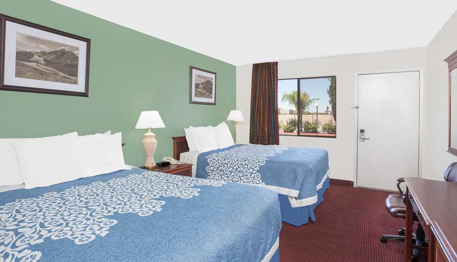 Zimmer - Days Inn by Wyndham Lost Hills