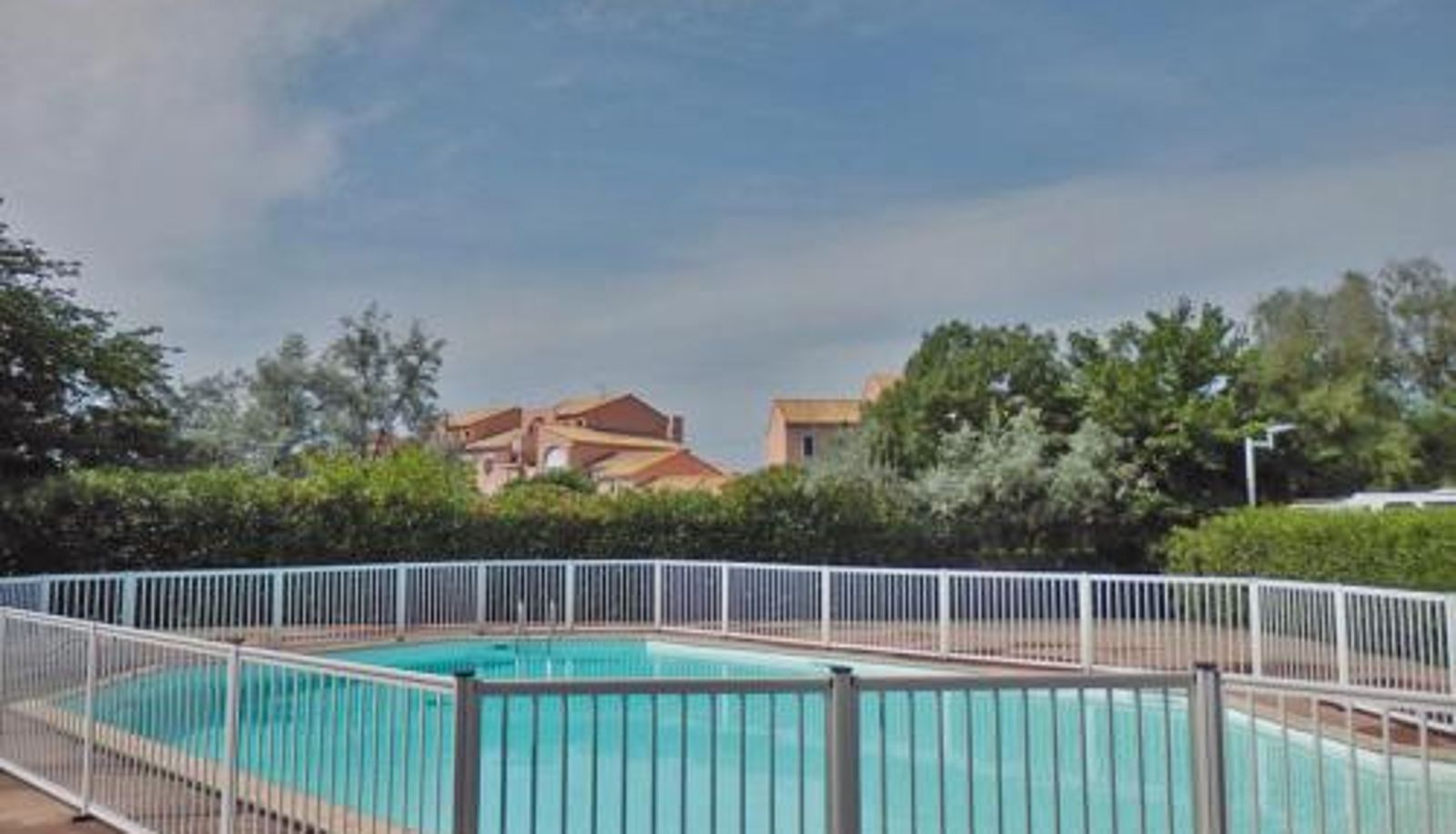 Pool - Lagrange Vacances Le Scarlett