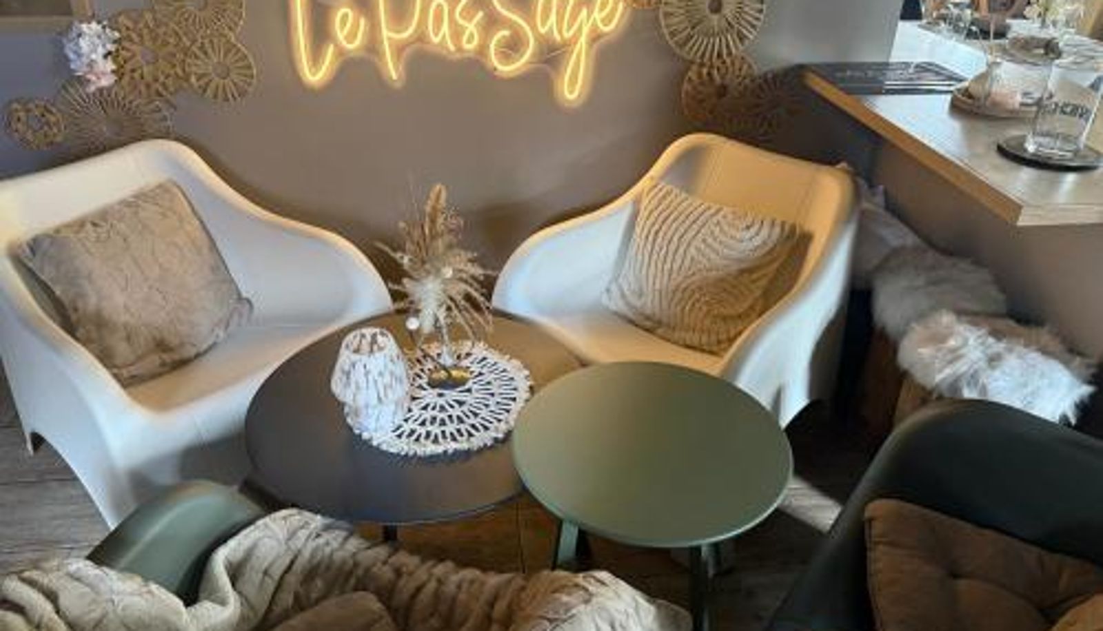 Bar - Chambres - zimmer Wistub Le PasSage