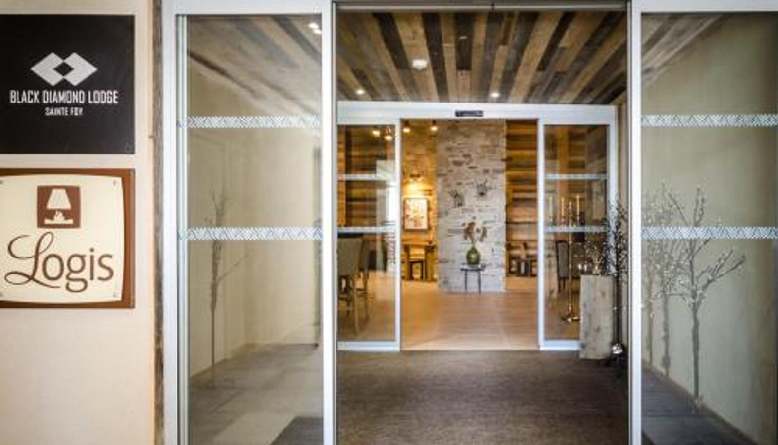 Info - Black Diamond Sainte Foy Chalets